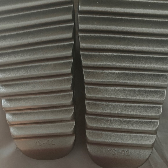 Yeezy slides YS-01 size 13 - Picture 2 of 2
